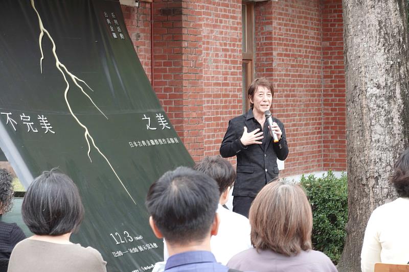 末崎広樹（清川）對於成大展場的美麗佈置感到非常驚訝和感激。