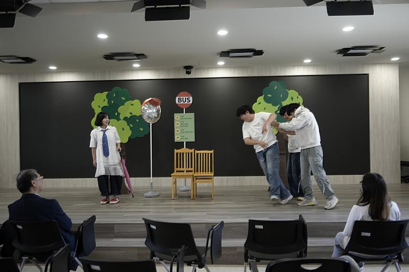 應外系成果發表暨英文戲劇公演記者會－劇情橋段