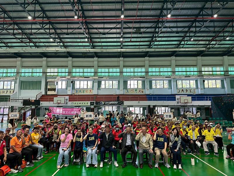 2025大仁科大一日大學活動大合照。