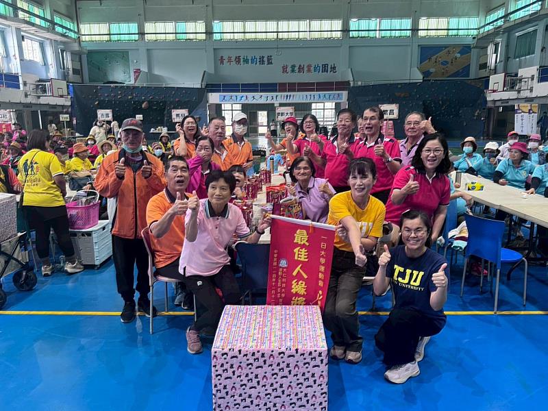 大仁科大－樂齡大學榮獲最佳人緣獎項。