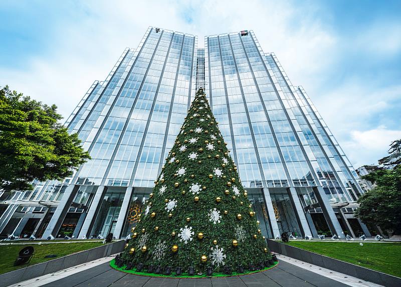 凱基金控公益月點亮聖誕季 打造歲末最美節慶體驗