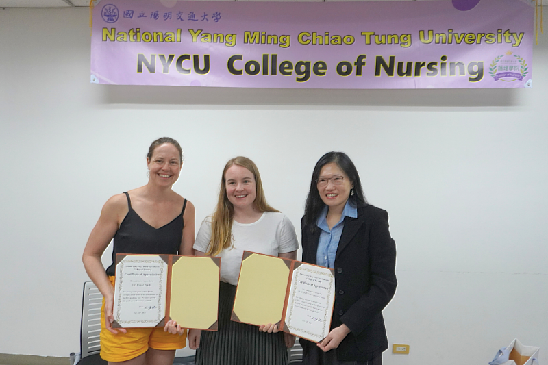 Dr. Nash, Senior Lecturer in Public Health, and Dr. Evans, Lecturer in Nursing at the University of Tasmania, visit the NYCU College of Nursing for an academic exchange.