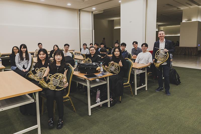 長榮交響樂團首開法國號大師班 邀國際知名演奏家來臺傳授心法