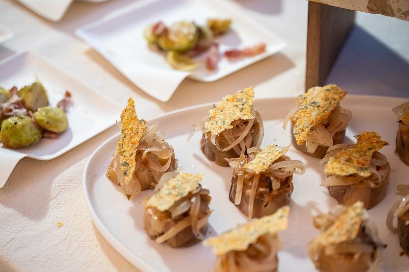 「可食用紙」入菜！新北市設計中心揭開紙材多元應用與永續設計