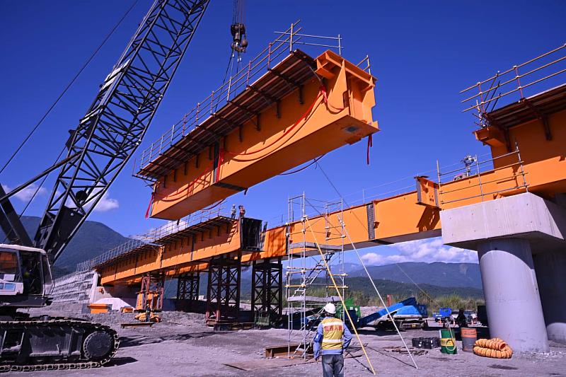 玉里高寮大橋0918震災復建工程完成最後梁合攏 榮獲第19屆金安獎象徵工程品...