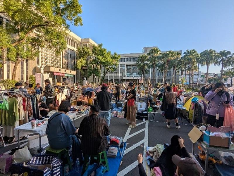 午後的于斌樓前庭廣場成為與社區互動的友善場域