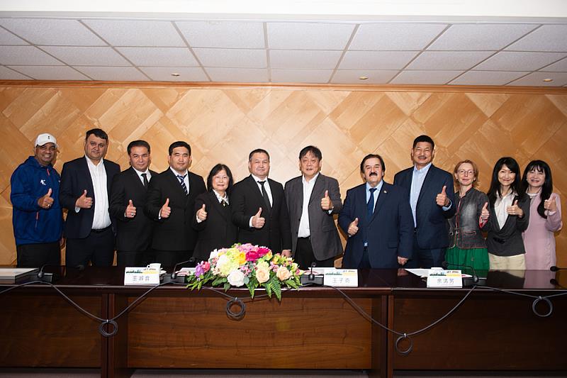 文化大學長年承辦國內外重要賽事，展現體育競技實力。