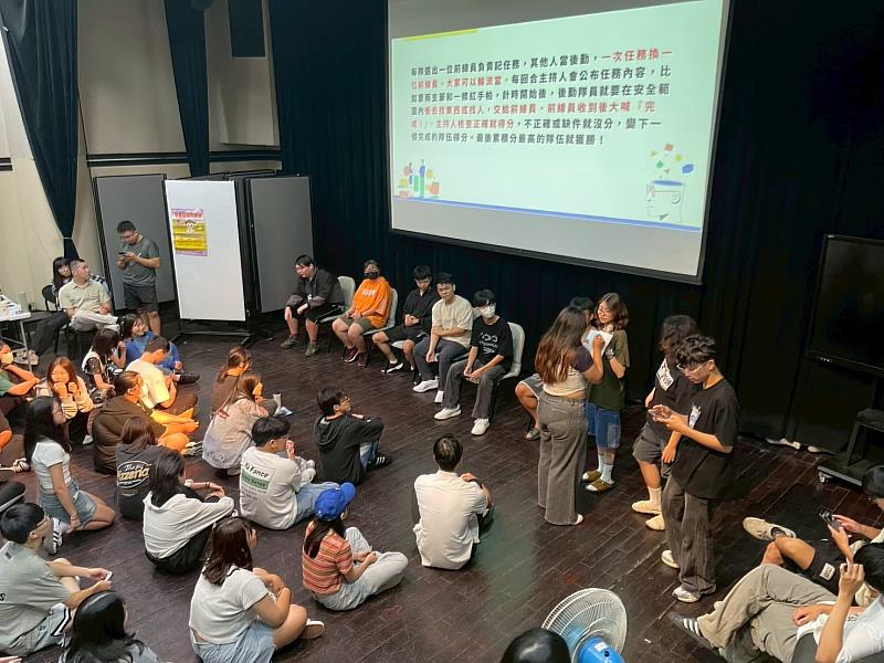 空設系舉辦迎新茶會。