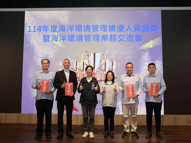 致贈海巡署所屬單位加菜金。