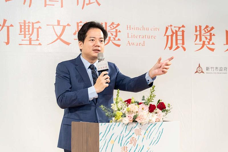 邱臣遠代理市長致詞。