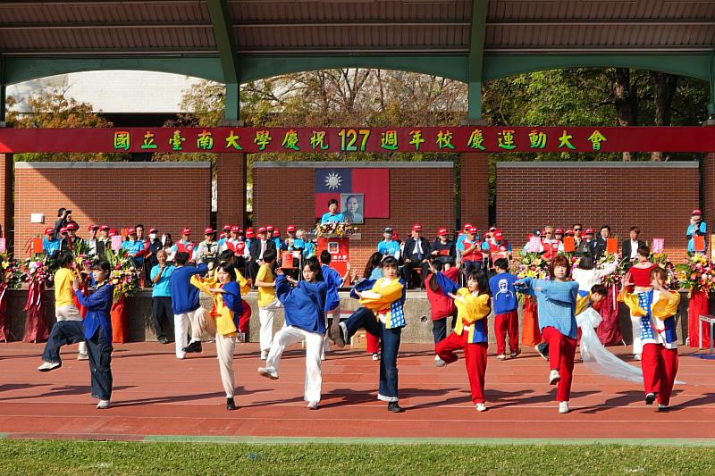 南大127週年校慶運動大會 創意進場與聖火傳承展現校園活力