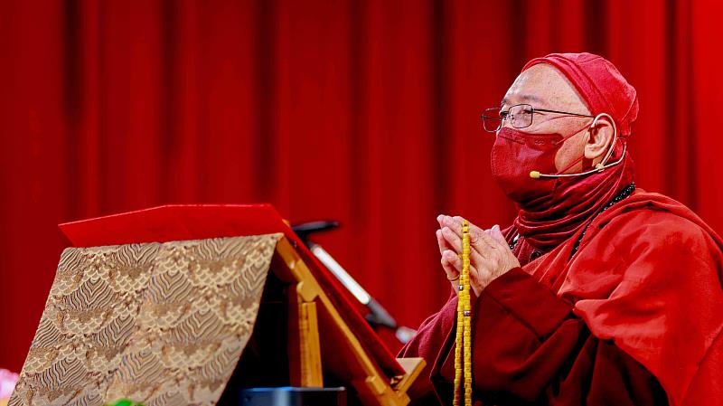 靈鷲山啟建17天華嚴法會　師勉弟子穩固根基證菩提