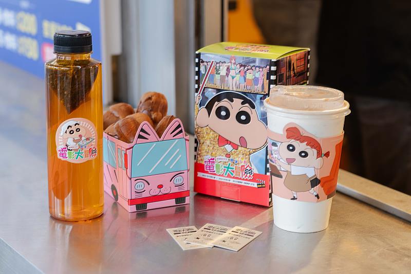 「蠟筆小新電影大冒險期間限定店」於臺中驛站熱鬧登場。圖／有你共創提供