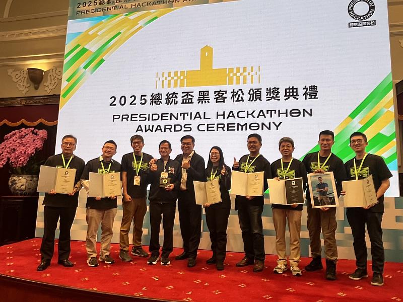 陳崇岳局長強調，這項榮譽象徵著救災體系邁向智慧化的新里程碑。