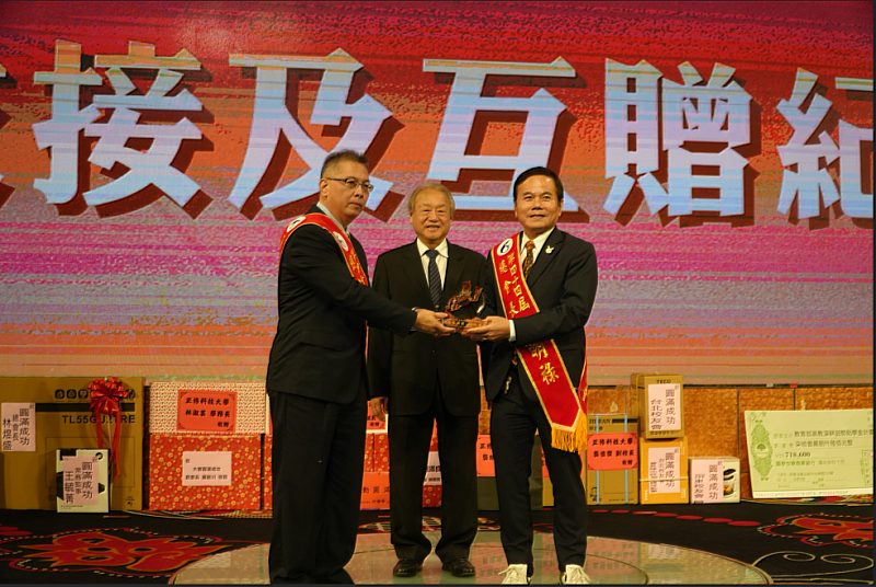 新任第44屆總會長黃明祿領航啟程。