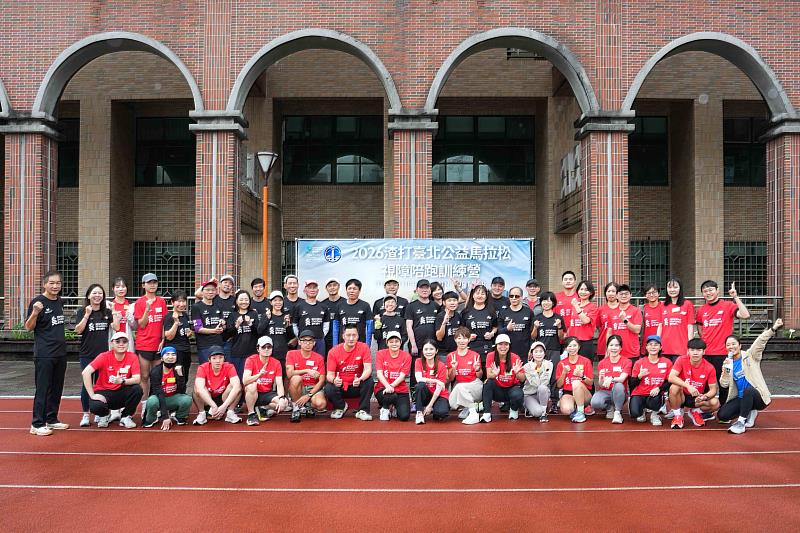 渣打臺北公益馬拉松 超馬視障跑者徐薇雅與你「一起，跑更遠」