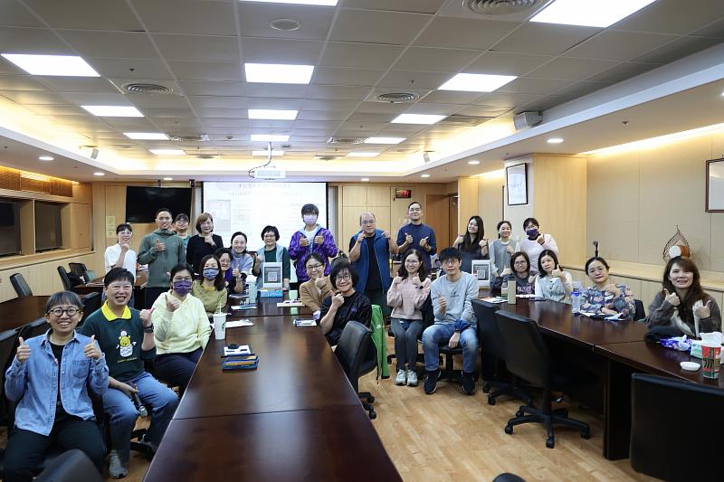 花蓮慈濟醫院在東區醫院總額風險移撥款支持下,向東區各醫療院所推廣社會處方與社會處方箋的觀念,在12月13日舉辦「你我都需要的社會處方箋-實體工作坊」。