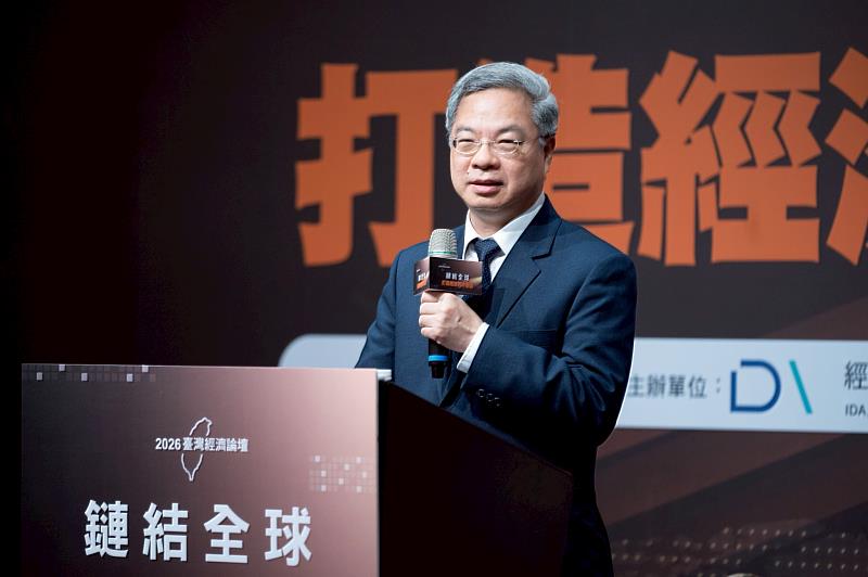 經濟部部長龔明鑫指出,「經濟日不落國」並非要將產業綁在台灣,而是要讓台灣的價值能持續在全球運轉。