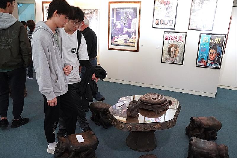 中華大學推動藝文教育,讓學生在展覽與講座中探索美感、激發創意,實踐「陽光青年之-藝術品味」的願景。