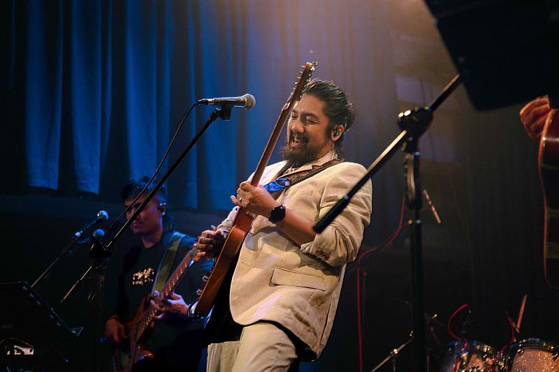 吉他手Sakinu曾以Matzka樂團榮獲第22屆金曲獎「最佳樂團獎」。(圖/風潮音樂 提供)