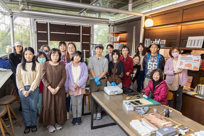 「臺灣獨立藝術空間檔案計畫2025-2027」首場活動〈從建築師的日常出發：生活檔案〉工作坊與文心藝術基金會合作，12月14日在王大閎書軒圓滿辦理完成。 （C-LAB提供）