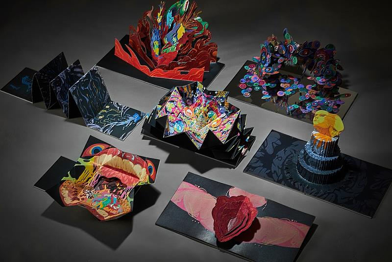 曾薰誼老師指導的《Sin and Virtue, Their Joy》透過插畫結合立體書呈現七原罪不同個性特質，獲得平面類藝術表現設計金獎。