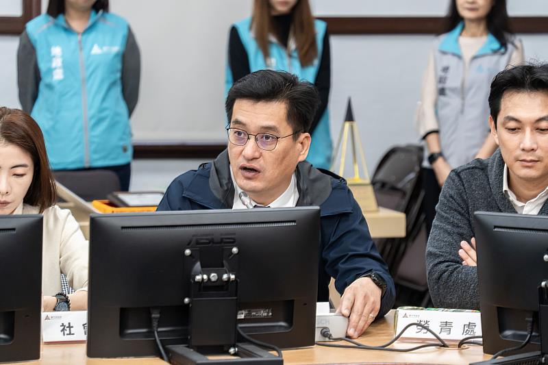 地政處長何憲棋致詞。