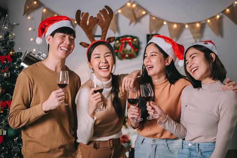 聖誕跨年追片 中嘉寬頻推CATCHPLAY+限時下殺$99