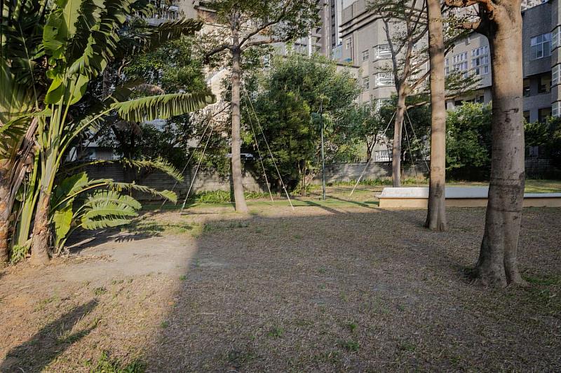 市府預計於龍山公園空地處增設公廁。