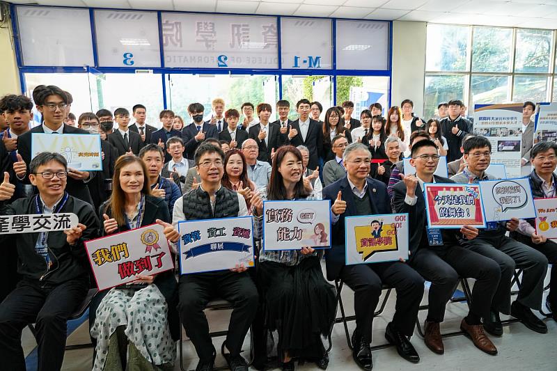 AI跨域智慧新世代 朝陽科大資訊學院畢業展吸睛