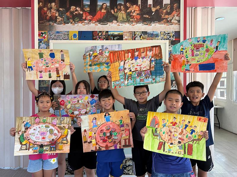 雲林藝術深耕教學計畫申請學校之一的大有國小，透過邀請專業美術師資駐校，補足藝文教學師資不足的困境。