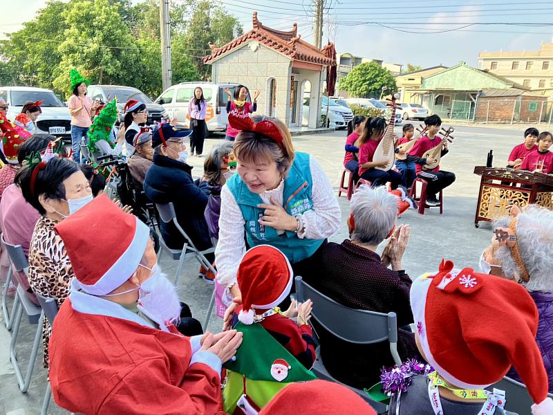 保康日照推動老幼共融，聖誕活動熱鬧一整天-4