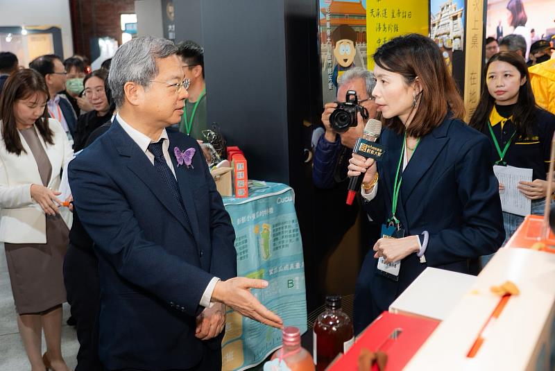 龔部長了解台灣梅酒創新,在地釀造梅酒文化轉為體驗型產業,並推向國際市場作法。