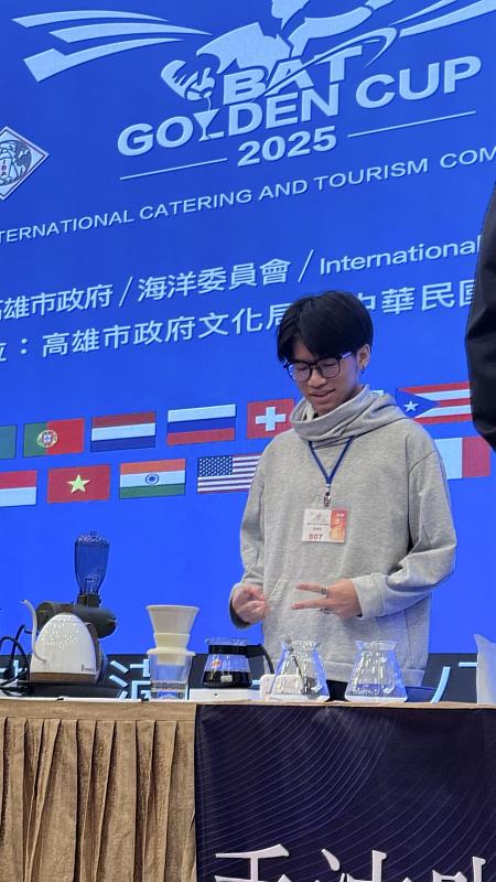 林鉦哲參賽過程。