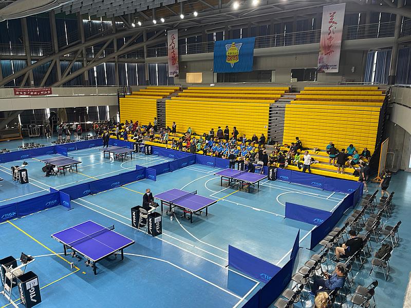 文化大學以完善室內運動場館承辦「中華民國大專校院114年度教職員工桌球錦標賽」。