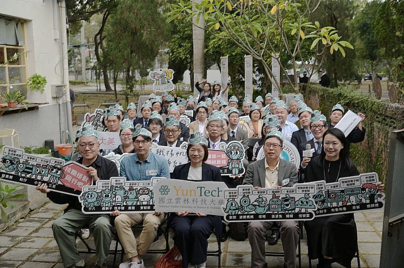 技職永續方舟南投大美據點啟動團體照。