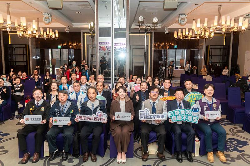 高虹安市長表揚26家績優醫療院所 感謝攜手打造完善照護網絡