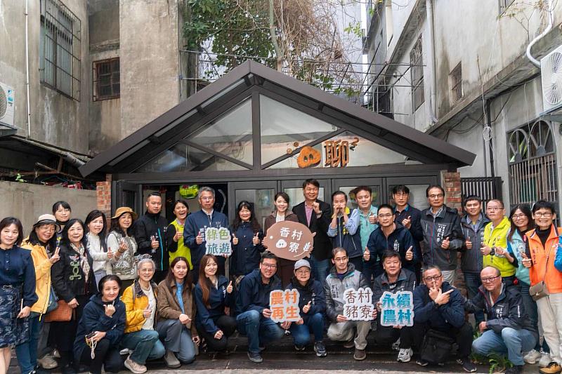 香村豬寮轉型改建啟用典禮大合影。