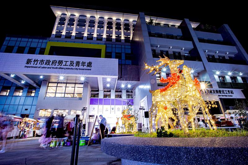 竹市身心障礙者就業綜合大樓歡樂聖誕庇護市集。