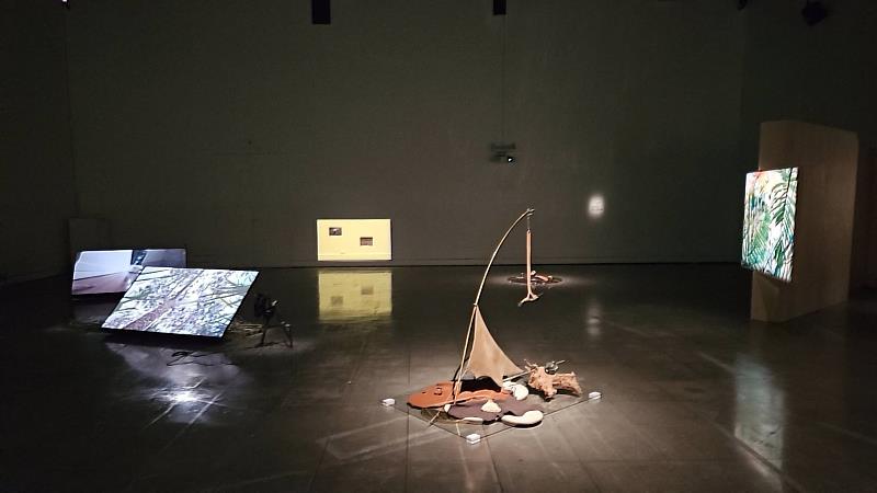《潛行》登場臺東美術館! 南島國際美術獎首獎藝術家聯袂展出