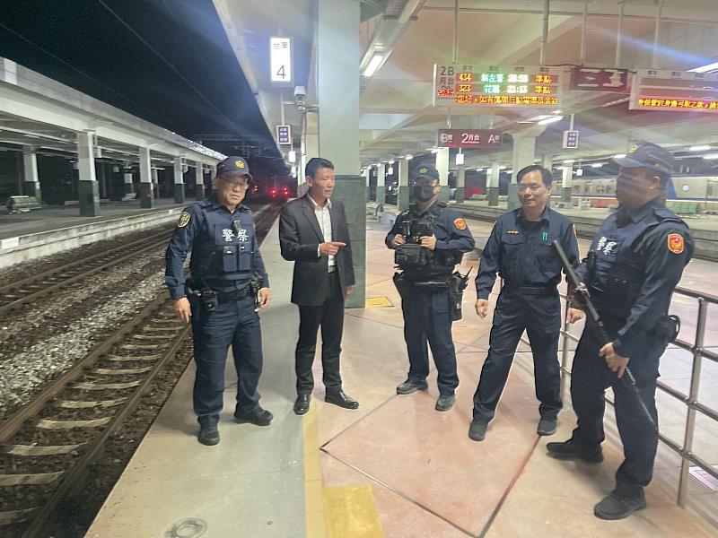 縣長饒慶鈴指示警察局強化見警率及安維,確保轄內各大型運輸場站安全,全力守護縣民安全。