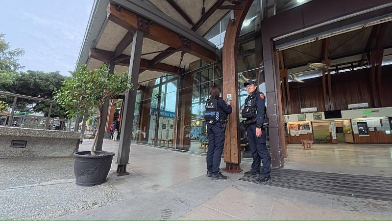 縣長饒慶鈴指示警察局強化見警率及安維,確保轄內各大型運輸場站安全,全力守護縣民安全。
