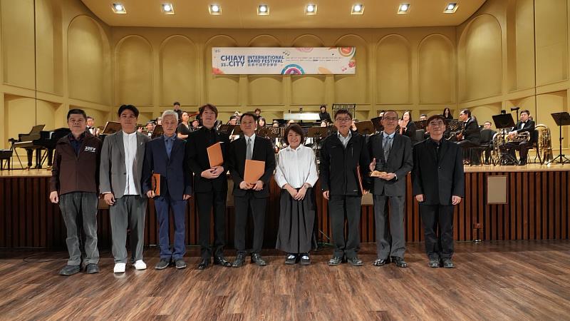 黃敏惠市長致贈感謝狀 感謝中油贊助音樂盛事