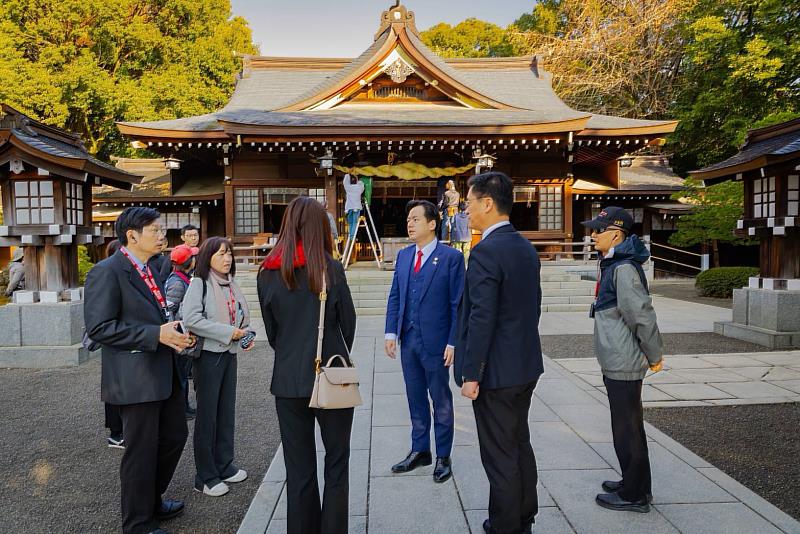 考察團參訪熊本市水前寺公園，觀摩其兼顧歷史景觀保存與高使用強度管理的分區維護模式。