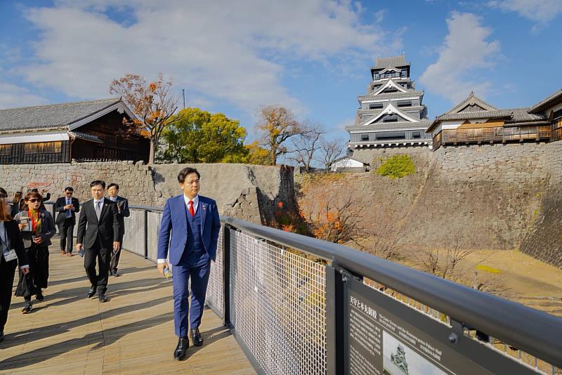 邱臣遠副市長率考察團參訪日本重要文化資產熊本城