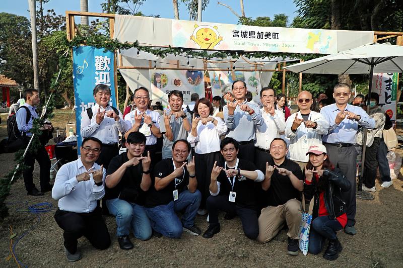 0 市長率市府團隊前往開嘉市集 推廣加美町與開嘉市集上的好物 (2)