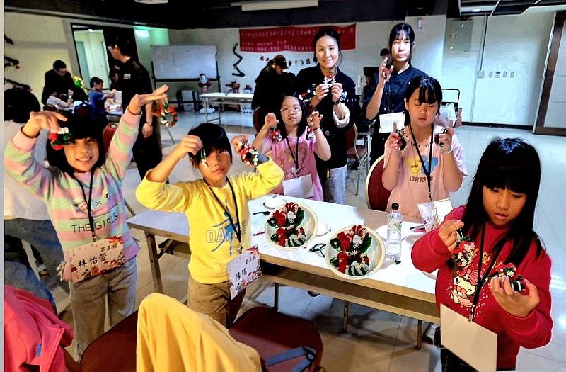 景文科大師生陪弱勢童共度別具滋味的甜蜜聖誕