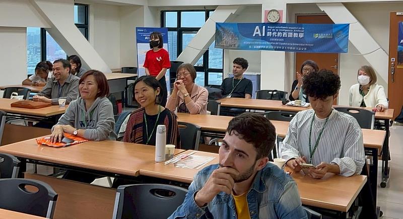 文藻舉辦「國際西班牙語發展挑戰研討會」，會中探討人工智慧在語言教學上的實際應用與挑戰。