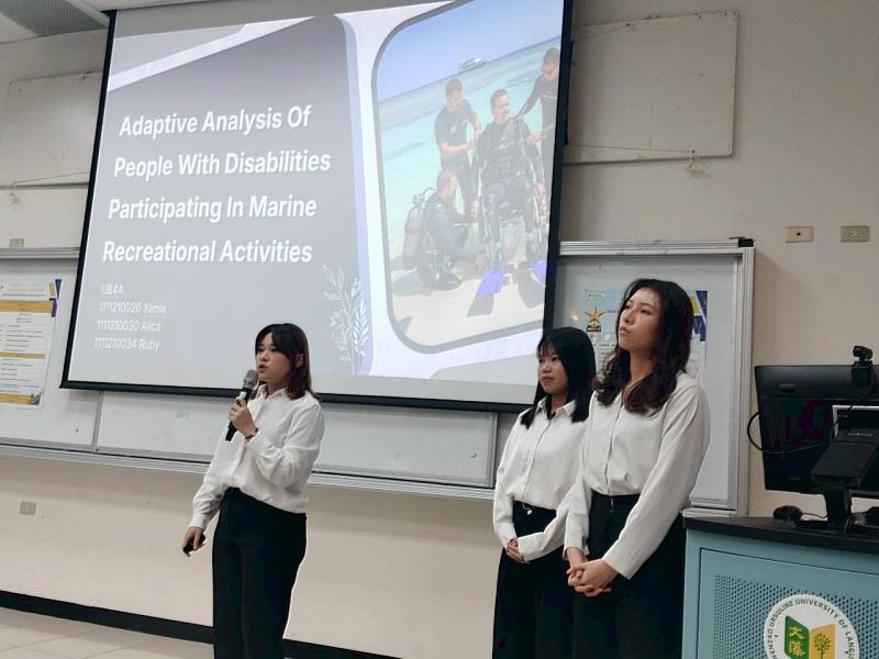 國企管系學生進行畢業專題簡報