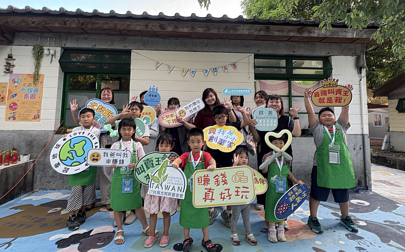 尤努斯小老闆市集2025年最終場圓滿完成。
